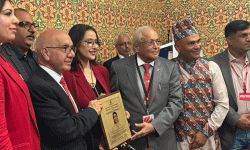 अभिनेत्री कोइरालालाई बेलायतमा सम्मान