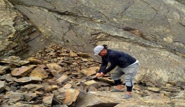 पहिरोले कागबेनी-कोरला सडक अवरुद्ध