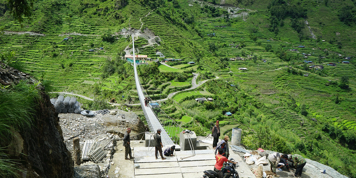 Suspension bridge constructed