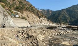 मुख्य राजमार्गकै यात्रा कठिन