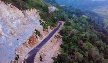 पृथ्वीराजमार्गको वैकल्पिक मार्ग बनाउने लक्ष्यकाे नौ किलोमिटर सडक कालोपत्र