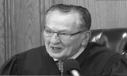 अदालती करुणाका लागि प्रसिद्ध ‘सबैभन्दा राम्रो’ न्यायाधीशको ८८ वर्षको उमेरमा निधन