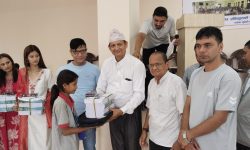 त्रियासी जना विपन्न छात्रालाई शैक्षिक सामग्री वितरण