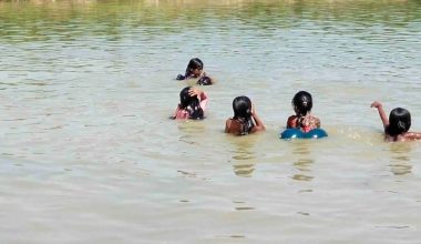 त्रिशूली नदीमा पौडी खेल्नेक्रममा एक बालक बेपत्ता, एकको सकुशल उद्धार