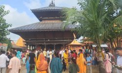 पर्रोहा बोलबम धामको ज्योर्तिलिङ्गमा जलार्पण गर्नेको घुइँचो