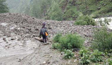 गमगढी-बालै-पिना सडक अवरुद्ध, हिँड्नसमेत समस्या