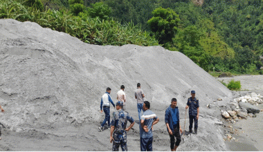 वर्षायाममा पनि कालीगण्डकीमा अवैध दोहन