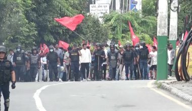 अमेरिकी विकास सहयोग मिलेनियम च्यालेन्ज कर्पोरेसनविरुद्ध विप्लवकाे प्रदर्शन