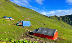 पर्यटक तानिरहेको बुकीपाटनमा ‘गोठबास’ले सहज