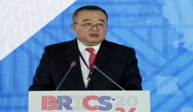 वरिष्ठ चिनियाँ कूटनीतिज्ञ लिउ जियानचाओ हिरासतमा