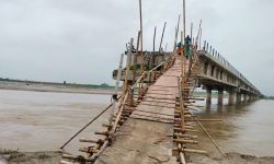 तीनवर्षमा सम्पन्न हुनुपर्ने कमला नदीको पुल १४ वर्ष पनि अधुरै