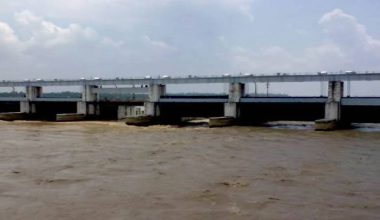 गण्डक नहरमा अतिक्रमण हुँदा किसान समस्यामा