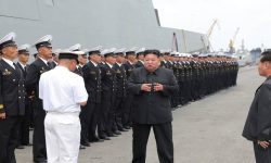 किम जोङ उनद्वारा नयाँ युद्धपोत निरीक्षण, दक्षिण कोरिया–अमेरिका अभ्यासको आलोचना