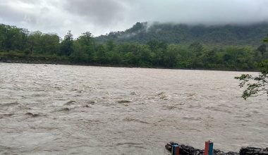 महाकाली नदीमा पानीको बहाव घट्दो : बाढी विस्थापित अझै घर फर्कन सकेनन्