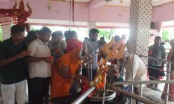 दुग्धेश्वरनाथ महादेव मन्दिरमा दर्शनाथीको भीड