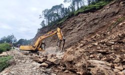 रिडी–तम्घास सडक अवरुद्ध