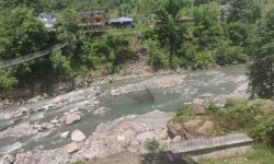 पाँच वर्षदेखि पुल निर्माण अधुरै