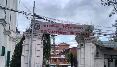 बाढी पहिराले देशभरका विभिन्न नौ सडक खण्ड पूर्ण अवरुद्ध : सडक विभाग