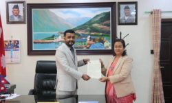 खानेपानीमन्त्री यादव र सचिव बज्राचार्यबीच कार्यसम्पादन सम्झौता