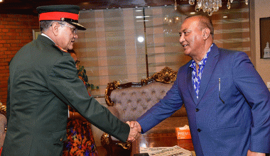 प्रधानसेनापति सिग्देल स्वदेश फिर्ता