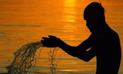 कोलमतीघाटमा स्नान गरिँदै