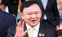 थाइल्यान्डका पूर्वप्रधानमन्त्री थाक्सिन अदालतको जोखिमपूर्ण फैसला अघि अचानक प्रस्थान