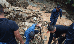 पहिरोमा परी दुई बालिका बेपत्ता, प्रहरीद्वारा खोजी जारी