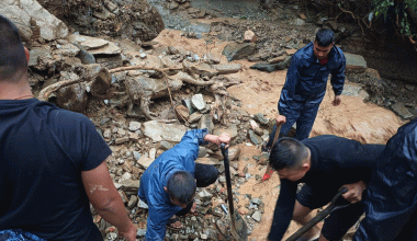 पहिरोमा परी दुई बालिका बेपत्ता, प्रहरीद्वारा खोजी जारी