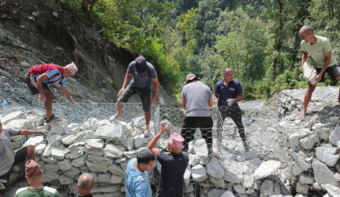 जनश्रमदानबाट सडक मर्मत