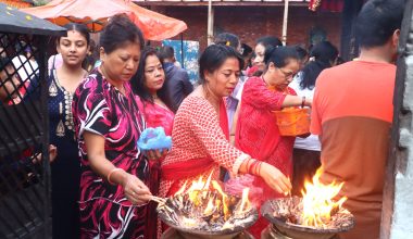 शक्तिपीठमा दर्शनार्थीकोे घुइँचो