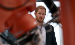 घाइते सैनिकहरूको समर्थनमा राजकुमार ह्यारीको आकस्मिक युक्रेन भ्रमण