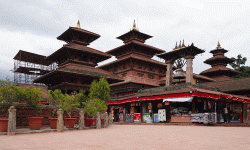 रैथाने इँटा बिछ्याएपछि पाटन दरबार क्षेत्र थप आकर्षक