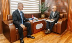 अर्थमन्त्री खनाल र जापानका राजदूतबीच भेट