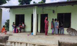 ‘बर्थिङ सेन्टर’ पुग्न दुई घण्टाको पैदल हिड्नुपर्ने