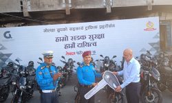 गोल्छा ग्रुपद्वारा उपत्यका ट्राफिक प्रहरी कार्यालयलाई बिस थान मोटरसाइकल प्रदान
