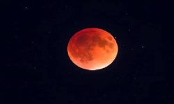 आइतबार राति हुने पूर्ण चन्द्रग्रहणमा देखिनेछ ‘ब्लड मुन’