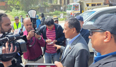 मन्त्री घिसिङद्वारा विस्तारित अरनिको राजमार्गको काम समयमै सम्पन्न गर्न निर्देशन