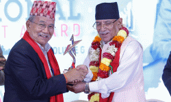 ललितपुर महानगरप्रमुख महर्जन ‘एक्सिलेन्स अर्वान गभर्नेन्स अवार्ड’बाट सम्मानित