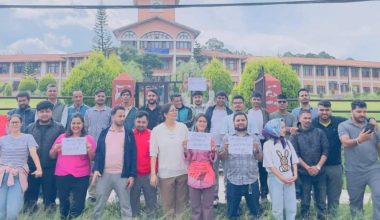 संविधानको रक्षा माग गर्दै नेविसंघ निकट विद्यार्थी संगठनकाे प्रदर्शन