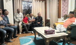 मुलुक विकास, सुशासन र न्यायको मार्गमा अघि बढ्नुपर्छ : अध्यक्ष ओली