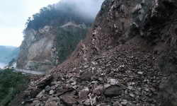 त्रियुगाको बाढीले बेल्टार–फत्तेपुर, सुन्दपुर–हँडिया सडक अवरुद्ध