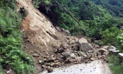 विभिन्न छ ठाउँमा राजमार्ग अवरुद्ध