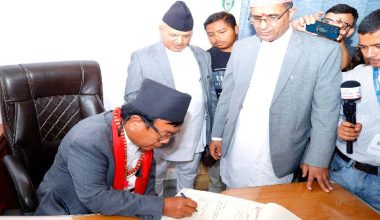 शिक्षामन्त्री पुनद्वारा पदभार ग्रहण