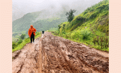 छ वर्षमा पनि सडक योजना अधुरै