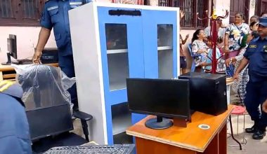 आन्दोलनका क्रममा चोरी तथा लुटिएका सामान खोज्दै प्रहरी