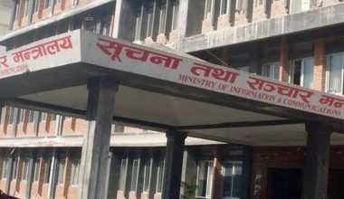 सामाजिक सञ्जाल बन्द गर्ने सञ्चार मन्त्रालयको निर्णय