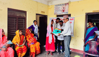लहानमा ९० जना सुत्केरी र गर्भवतीलाई पोषण सामग्री वितरण