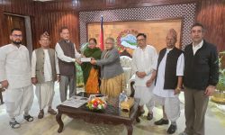 प्रधानमन्त्री उद्धार कोषलाई सत्सङ्ग नेपालद्वारा १० लाख सहयोग