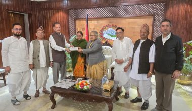 प्रधानमन्त्री उद्धार कोषलाई सत्सङ्ग नेपालद्वारा १० लाख सहयोग