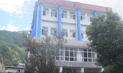 अस्पताल भवन निर्माणमा ढिलाइ हुँदा उपचार सेवा प्रभावित
